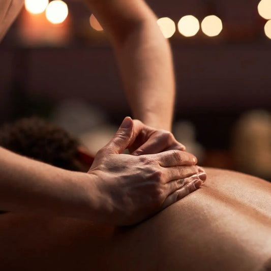 A Arte da Massagem Erótica: O Toque que Desperta a Intimidade