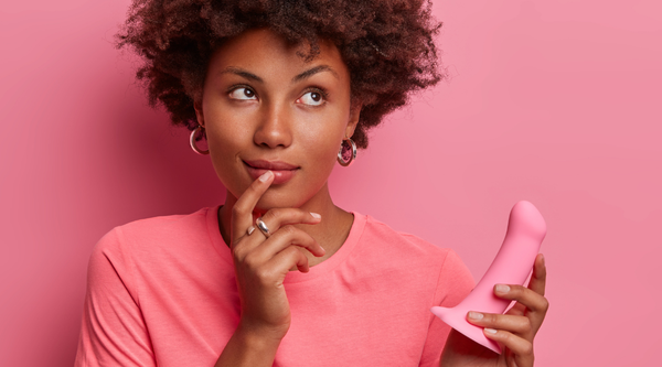 Dildo ou Vibrador: Qual a Diferença e Como Escolher?