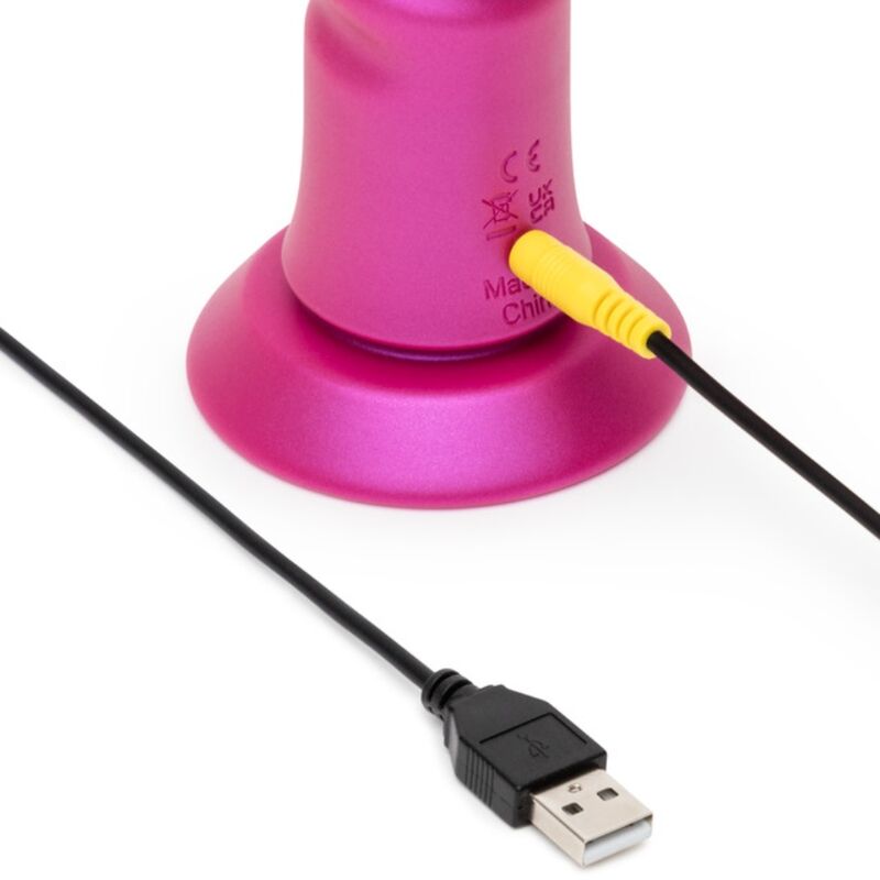 Base de Ventosa Industrial: Foco macro na base alargada de sucção, demonstrando o sistema de fixação estável ideal para o uso mãos-livres. Diamora