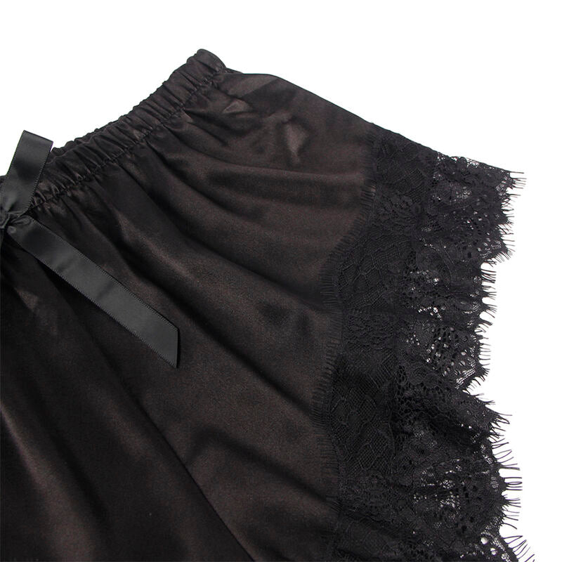 Conjunto Subblime Silk & Lace: A fluidez da camisola acetinada preta com a audácia das calças de renda. Diamora