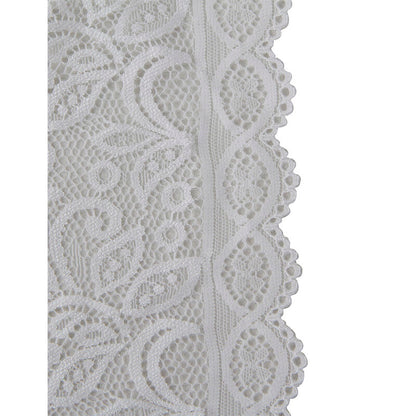 Detalhe Strappy: Linhas modernas que emolduram o colo com delicadeza e audácia. Diamora
