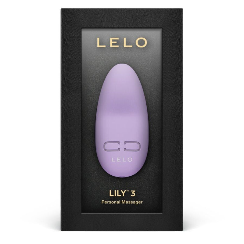 Engenharia de Luxo, Estética Exclusiva e Autocuidado Consciente: Composição artística clean apresentando o dispositivo como a joia essencial da coleção da Diamora 