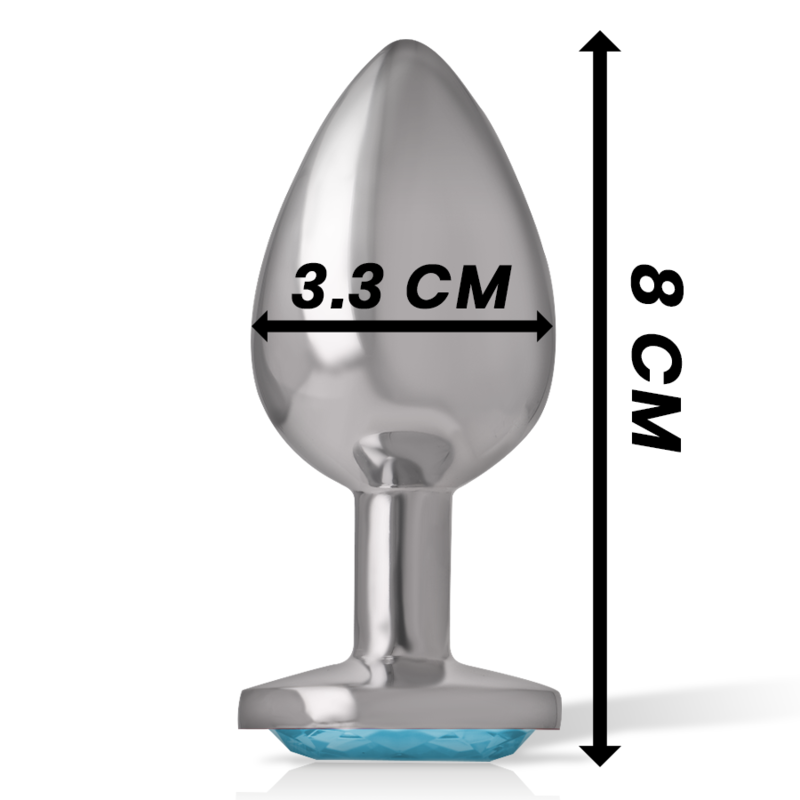 Joia Anal Intense com Cristal Azul M: Fotografia de estúdio com iluminação premium em fundo escuro, focando no plug anal de alumínio polido de tamanho M, exibindo o reflexo espelhado do metal e o cristal azul brilhante na base. Diamora