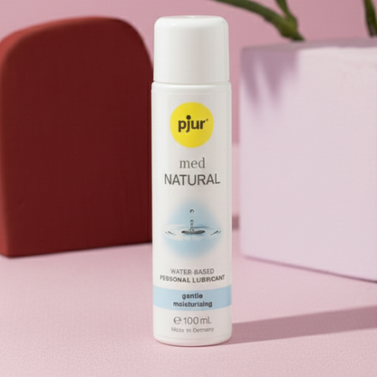 Pjur Med Natural: Lubrificante biológico premium ideal para peles sensíveis.