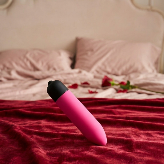 Potência Discreta: O vibrador bala incluído garante uma estimulação precisa das zonas mais sensíveis.