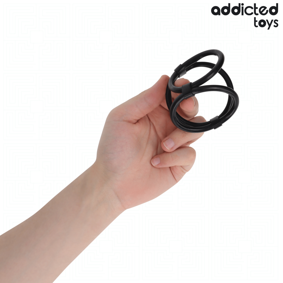 Ultra-Elasticidade: Detalhe que demonstra a flexibilidade avançada do silicone, projetado para se adaptar com conforto ao corpo.