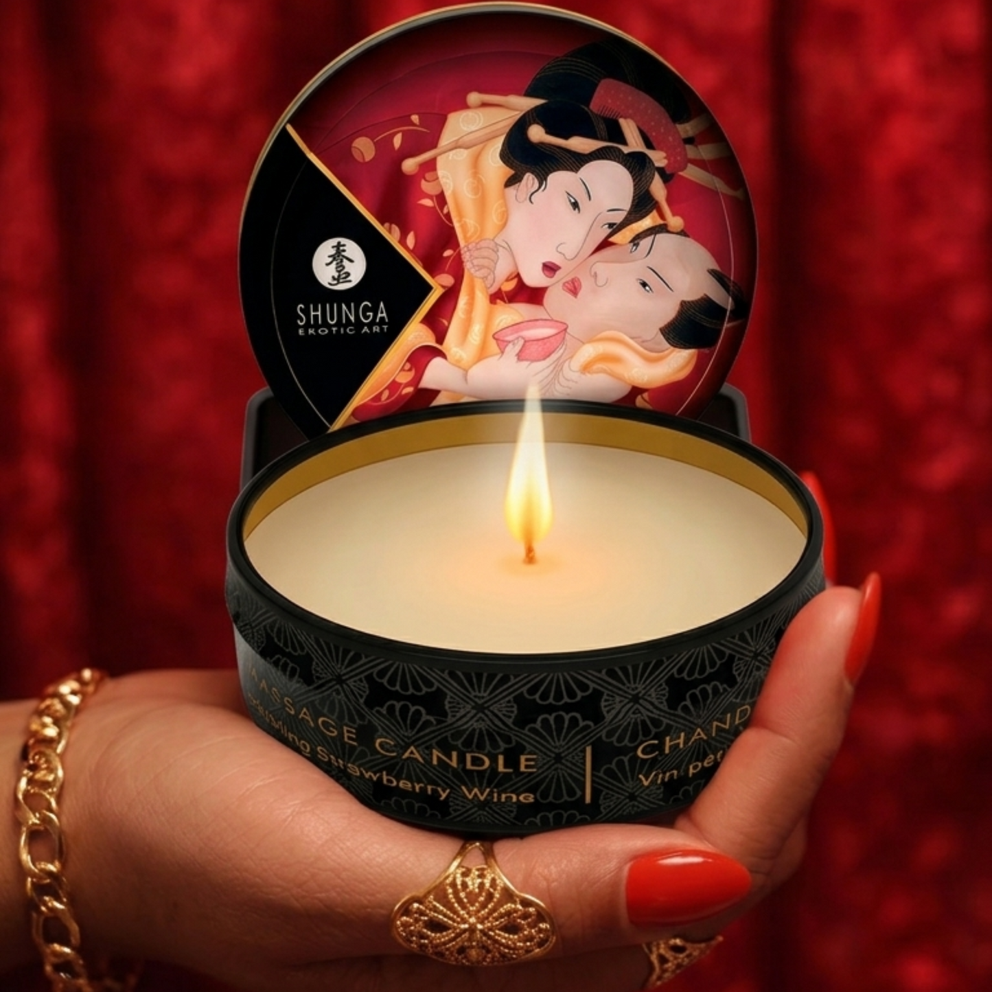 Vela de Massagem Shunga Mini: O prazer do óleo morno com o aroma doce de morangos e cava.